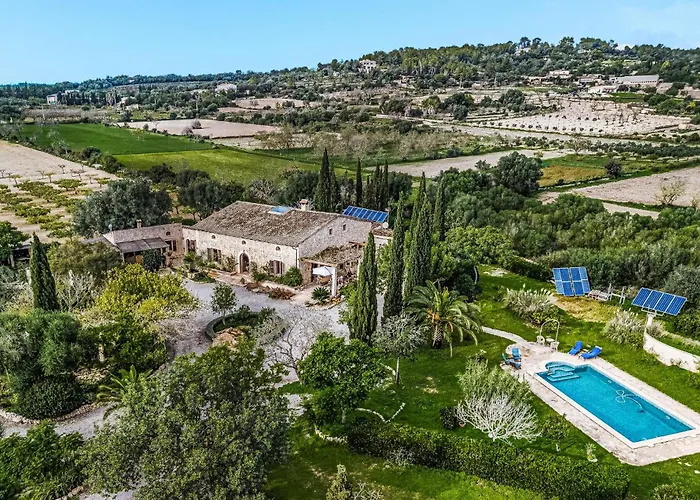 4 Bedroom Stunning Home In Porreres