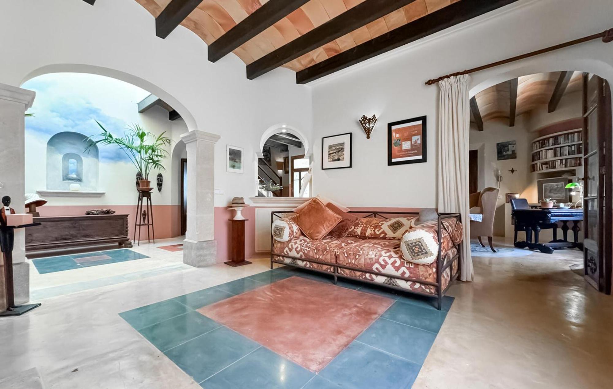 4 Bedroom Stunning In Porreres