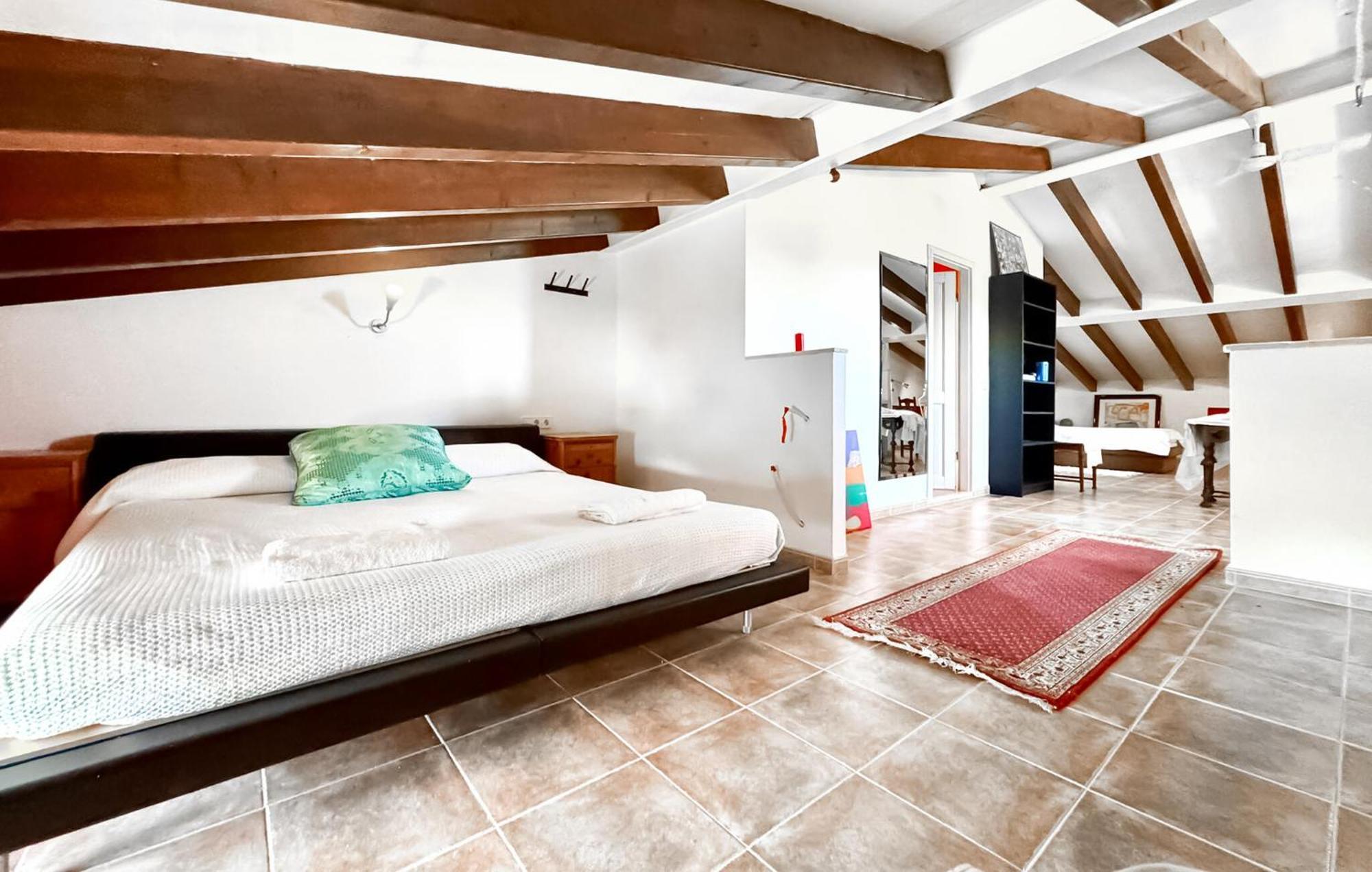 4 Bedroom Stunning In Porreres