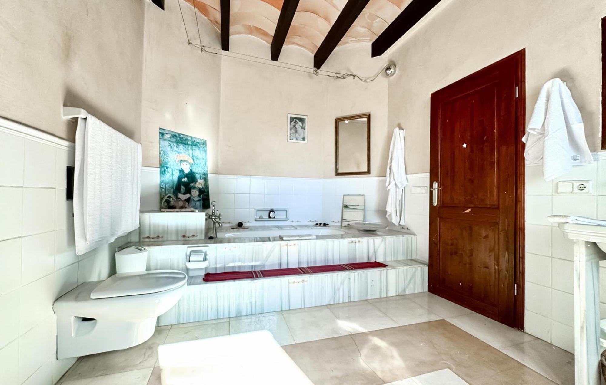 Ferienhaus 4 Bedroom Stunning In